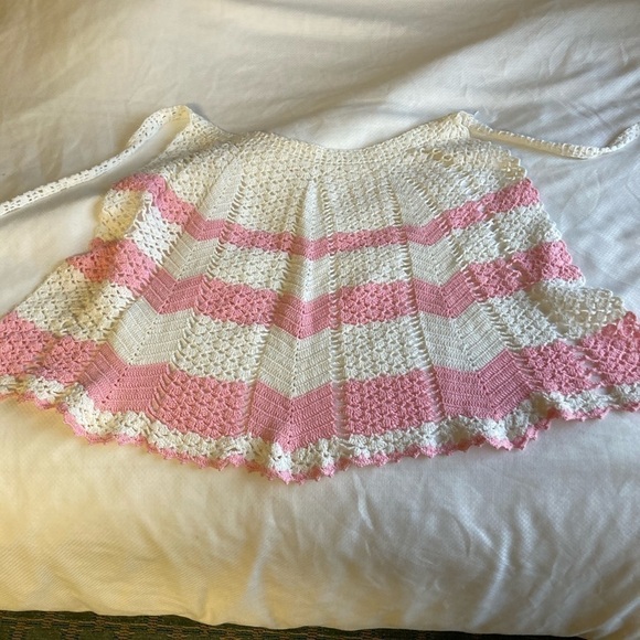 Vintage crocheted apron handmade - Picture 2 of 9